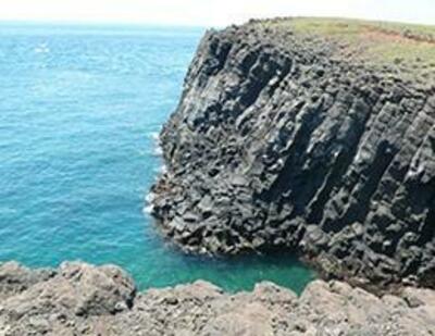 海蝕溝與海崖